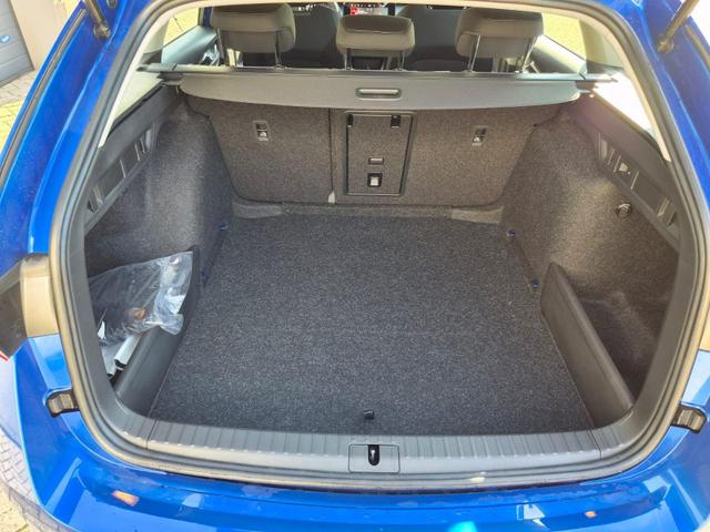Skoda Octavia Combi 1.5 TSI 150PS m-HEV DSG Selection AHK Klimaautomatik PDC v+h R&uuml;ckf.Kamera Sitzheizung Apple CarPlay Android Auto 16"LM 