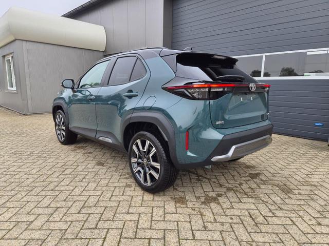 Toyota Yaris Cross 1.5-l 130PS HEV Automatik Style Matrix-LED 4xKamera elektr. Heckklappe Sitzheizung Lenkradheizung Klimaautomatik Navi Bluetooth wireless Apple CarPlay + Android Auto ACC PDC v+h 18"LM 