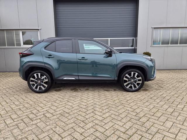 Toyota Yaris Cross 1.5-l 130PS HEV Automatik Style Matrix-LED 4xKamera elektr. Heckklappe Sitzheizung Lenkradheizung Klimaautomatik Navi Bluetooth wireless Apple CarPlay + Android Auto ACC PDC v+h 18"LM 