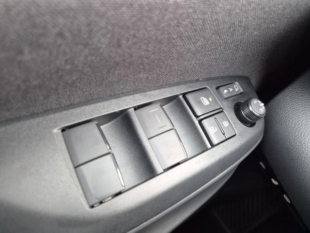Toyota Yaris Cross 1.5-l 130PS HEV Automatik Style Matrix-LED 4xKamera elektr. Heckklappe Sitzheizung Lenkradheizung Klimaautomatik Navi Bluetooth wireless Apple CarPlay + Android Auto ACC PDC v+h 18"LM 
