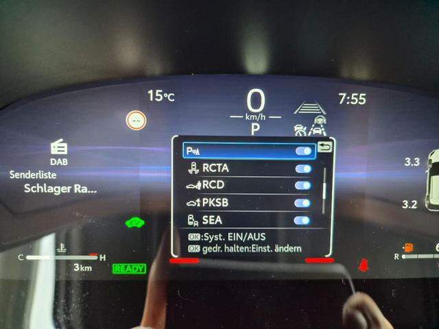 Toyota Yaris Cross 1.5-l 130PS HEV Automatik Style Matrix-LED 4xKamera elektr. Heckklappe Sitzheizung Lenkradheizung Klimaautomatik Navi Bluetooth wireless Apple CarPlay + Android Auto ACC PDC v+h 18"LM 