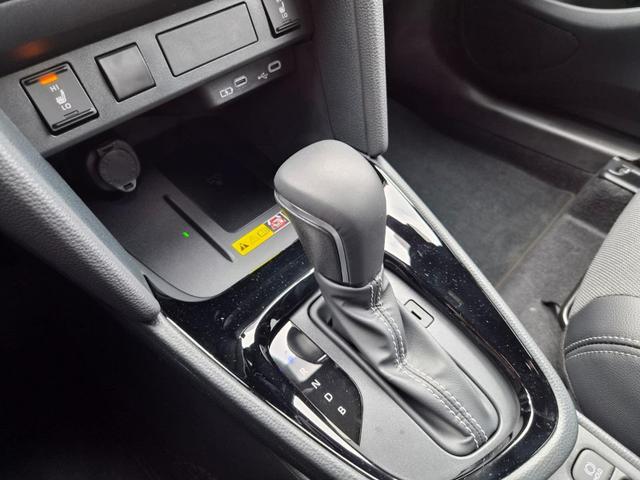 Toyota Yaris Cross 1.5-l 130PS HEV Automatik Style Matrix-LED 4xKamera elektr. Heckklappe Sitzheizung Lenkradheizung Klimaautomatik Navi Bluetooth wireless Apple CarPlay + Android Auto ACC PDC v+h 18"LM 
