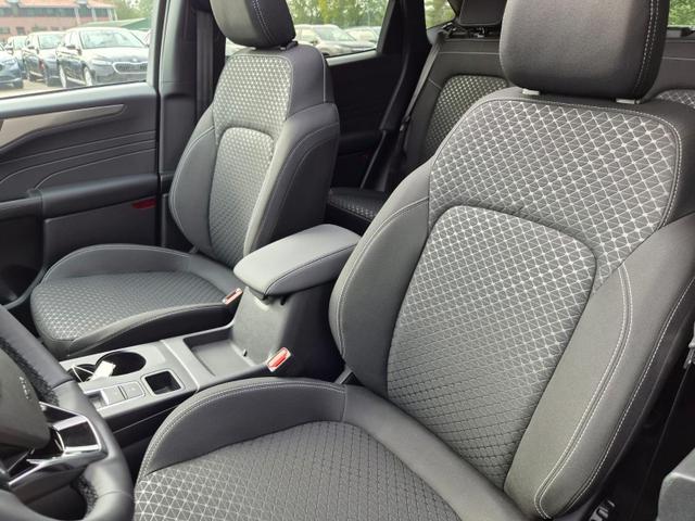 Ford Kuga Titanium 243PS PHEV Automatik elektr. PanoDach Sitzheizung v+h Lenkradheizung Frontscheibe beheizb. Klimaautomatik Navi SYNC4 Apple CarPlay Android Auto Touchscreen PDC 4xKamera 2xKeyless 17"LM vollelektr. Reichweite 66KM 