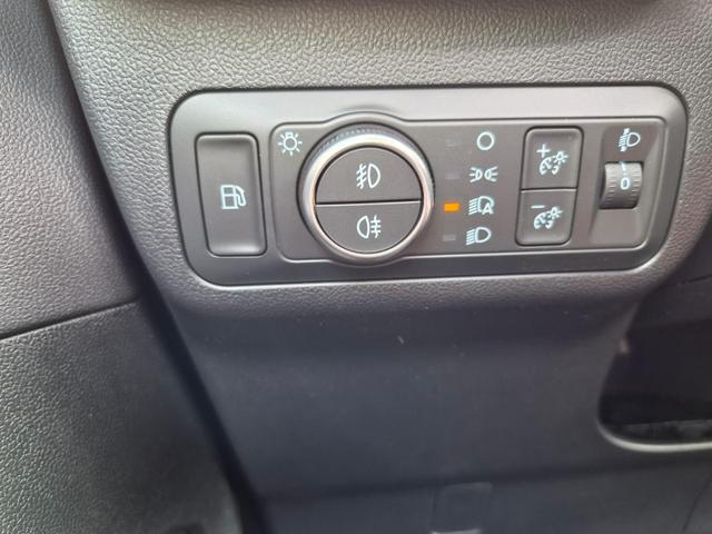 Ford Kuga Titanium 243PS PHEV Automatik elektr. PanoDach Sitzheizung v+h Lenkradheizung Frontscheibe beheizb. Klimaautomatik Navi SYNC4 Apple CarPlay Android Auto Touchscreen PDC 4xKamera 2xKeyless 17"LM vollelektr. Reichweite 66KM 