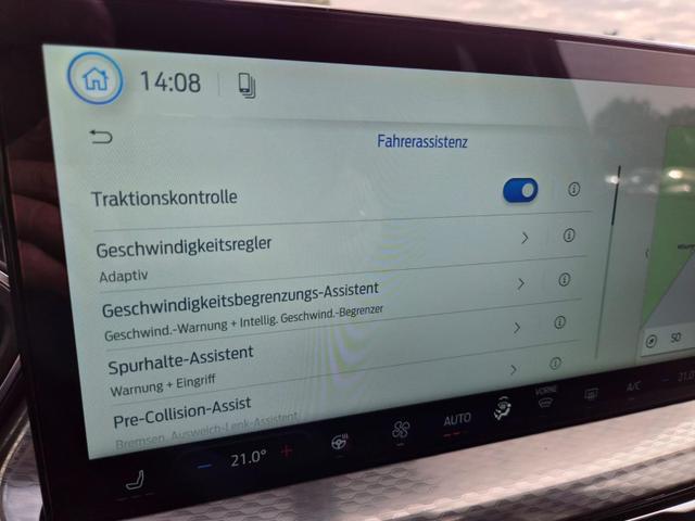 Ford Kuga Titanium 243PS PHEV Automatik elektr. PanoDach Sitzheizung v+h Lenkradheizung Frontscheibe beheizb. Klimaautomatik Navi SYNC4 Apple CarPlay Android Auto Touchscreen PDC 4xKamera 2xKeyless 17"LM vollelektr. Reichweite 66KM 