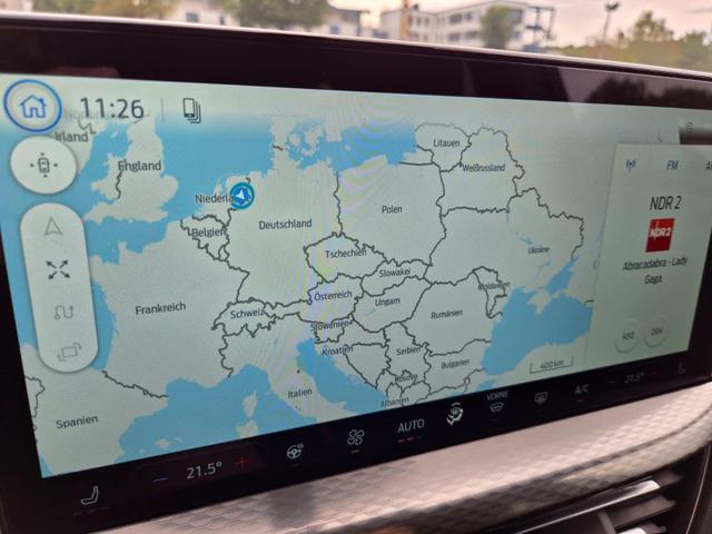 Ford Kuga Titanium 243PS PHEV Automatik schwenkb. AHK Sitzheizung v+h Lenkradheizung Frontscheibe beheizb. Klimaautomatik Navi SYNC4 Apple CarPlay Android Auto Touchscreen PDC 4xKamera 2xKeyless 17"LM vollelektr. Reichweite 66KM 