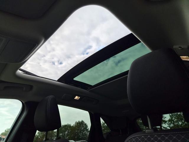 Ford Kuga Titanium 243PS PHEV Automatik schwenkb. AHK elektr. PanoDach Sitzheizung v+h Lenkradheizung Frontscheibe beheizb. Klimaautomatik Navi SYNC4 Apple CarPlay Android Auto Touchscreen PDC 4xKamera 2xKeyless 17"LM vollelektr. Reichweite 66KM 