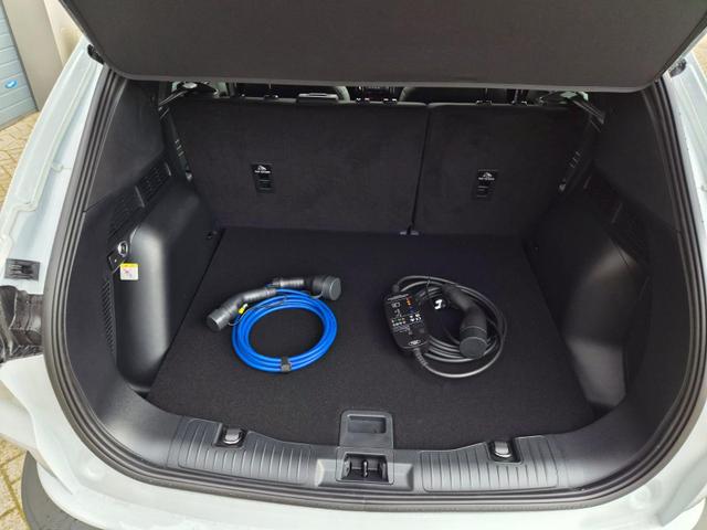 Ford Kuga Titanium 243PS PHEV Automatik schwenkb. AHK elektr. PanoDach Sitzheizung v+h Lenkradheizung Frontscheibe beheizb. Klimaautomatik Navi SYNC4 Apple CarPlay Android Auto Touchscreen PDC 4xKamera 2xKeyless 17"LM vollelektr. Reichweite 66KM 