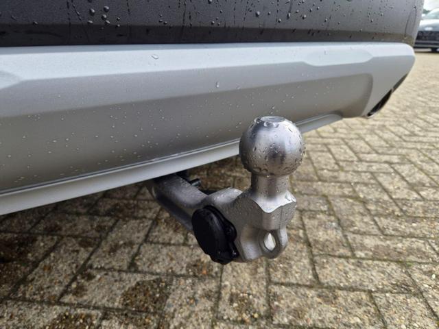 Ford Kuga Titanium 243PS PHEV Automatik schwenkb. AHK elektr. PanoDach Sitzheizung v+h Lenkradheizung Frontscheibe beheizb. Klimaautomatik Navi SYNC4 Apple CarPlay Android Auto Touchscreen PDC 4xKamera 2xKeyless 17"LM vollelektr. Reichweite 66KM 