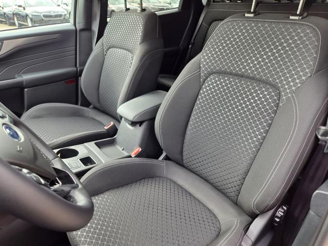 Ford Kuga Titanium 243PS PHEV Automatik schwenkb. AHK elektr. PanoDach Sitzheizung v+h Lenkradheizung Frontscheibe beheizb. Klimaautomatik Navi SYNC4 Apple CarPlay Android Auto Touchscreen PDC 4xKamera 2xKeyless 17"LM vollelektr. Reichweite 66KM 