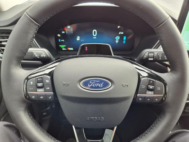 Ford Kuga Titanium 243PS PHEV Automatik schwenkb. AHK elektr. PanoDach Sitzheizung v+h Lenkradheizung Frontscheibe beheizb. Klimaautomatik Navi SYNC4 Apple CarPlay Android Auto Touchscreen PDC 4xKamera 2xKeyless 17"LM vollelektr. Reichweite 66KM 