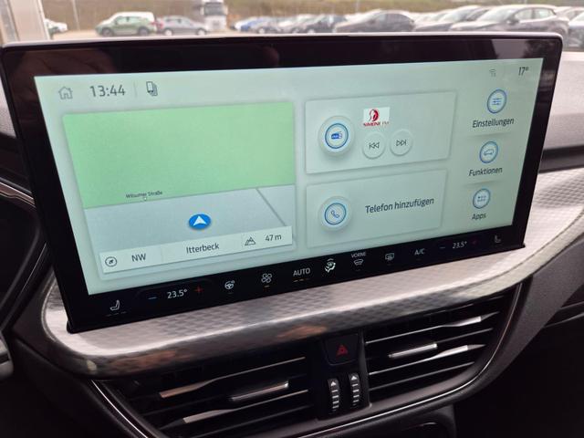 Ford Kuga Titanium 243PS PHEV Automatik schwenkb. AHK elektr. PanoDach Sitzheizung v+h Lenkradheizung Frontscheibe beheizb. Klimaautomatik Navi SYNC4 Apple CarPlay Android Auto Touchscreen PDC 4xKamera 2xKeyless 17"LM vollelektr. Reichweite 66KM 