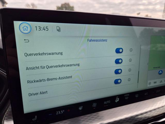 Ford Kuga Titanium 243PS PHEV Automatik schwenkb. AHK elektr. PanoDach Sitzheizung v+h Lenkradheizung Frontscheibe beheizb. Klimaautomatik Navi SYNC4 Apple CarPlay Android Auto Touchscreen PDC 4xKamera 2xKeyless 17"LM vollelektr. Reichweite 66KM 