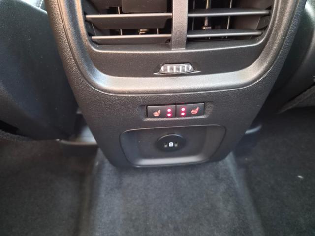Ford Kuga Titanium 243PS PHEV Automatik schwenkb. AHK Sitzheizung v+h Lenkradheizung Frontscheibe beheizb. Klimaautomatik Navi SYNC4 Apple CarPlay Android Auto Touchscreen PDC 4xKamera 2xKeyless 17"LM vollelektr. Reichweite 66KM 