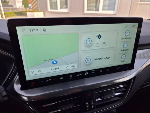 Ford Kuga Titanium 243PS PHEV Automatik schwenkb. AHK Sitzheizung v+h Lenkradheizung Frontscheibe beheizb. Klimaautomatik Navi SYNC4 Apple CarPlay Android Auto Touchscreen PDC 4xKamera 2xKeyless 17"LM vollelektr. Reichweite 66KM 