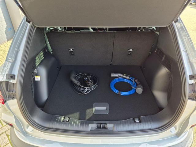 Ford Kuga Titanium 243PS PHEV Automatik schwenkb. AHK elektr. PanoDach Sitzheizung v+h Lenkradheizung Frontscheibe beheizb. Klimaautomatik Navi SYNC4 Apple CarPlay Android Auto Touchscreen PDC 4xKamera 2xKeyless 17"LM vollelektr. Reichweite 66KM 