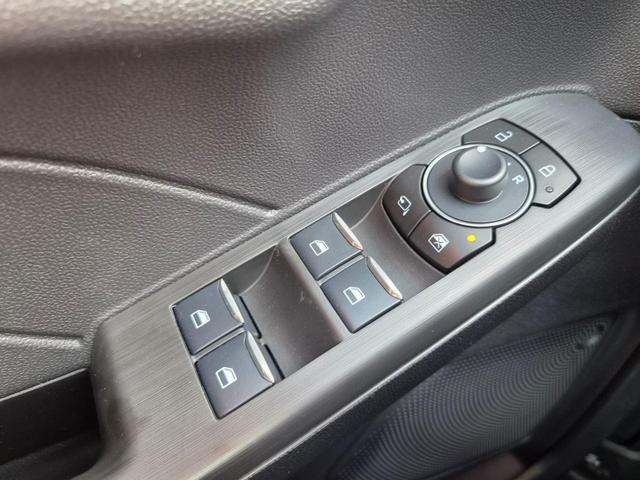 Ford Kuga Titanium 243PS PHEV Automatik schwenkb. AHK elektr. PanoDach Sitzheizung v+h Lenkradheizung Frontscheibe beheizb. Klimaautomatik Navi SYNC4 Apple CarPlay Android Auto Touchscreen PDC 4xKamera 2xKeyless 17"LM vollelektr. Reichweite 66KM 