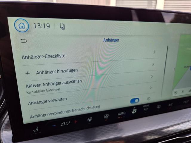 Ford Kuga Titanium 243PS PHEV Automatik schwenkb. AHK elektr. PanoDach Sitzheizung v+h Lenkradheizung Frontscheibe beheizb. Klimaautomatik Navi SYNC4 Apple CarPlay Android Auto Touchscreen PDC 4xKamera 2xKeyless 17"LM vollelektr. Reichweite 66KM 