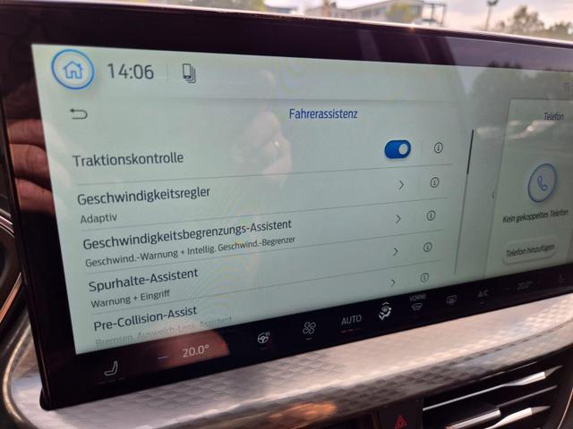 Ford Kuga Titanium 243PS PHEV Automatik schwenkb. AHK elektr. PanoDach Sitzheizung v+h Lenkradheizung Frontscheibe beheizb. Klimaautomatik Navi SYNC4 Apple CarPlay Android Auto Touchscreen PDC 4xKamera 2xKeyless 17"LM vollelektr. Reichweite 66KM 