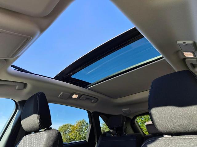 Ford Kuga Titanium 243PS PHEV Automatik elektr. PanoDach Sitzheizung v+h Lenkradheizung Frontscheibe beheizb. Klimaautomatik Navi SYNC4 Apple CarPlay Android Auto Touchscreen PDC 4xKamera 2xKeyless 17"LM vollelektr. Reichweite 66KM 