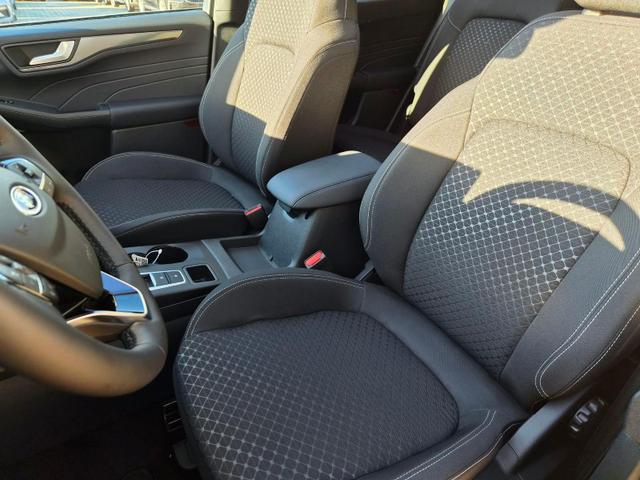 Ford Kuga Titanium 243PS PHEV Automatik elektr. PanoDach Sitzheizung v+h Lenkradheizung Frontscheibe beheizb. Klimaautomatik Navi SYNC4 Apple CarPlay Android Auto Touchscreen PDC 4xKamera 2xKeyless 17"LM vollelektr. Reichweite 66KM 