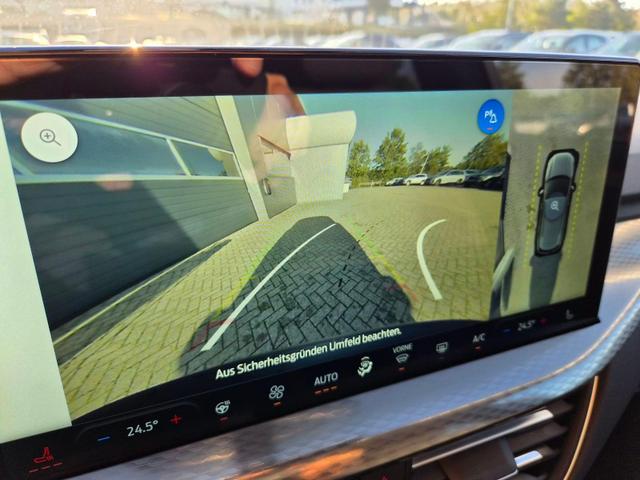Ford Kuga Titanium 243PS PHEV Automatik elektr. PanoDach Sitzheizung v+h Lenkradheizung Frontscheibe beheizb. Klimaautomatik Navi SYNC4 Apple CarPlay Android Auto Touchscreen PDC 4xKamera 2xKeyless 17"LM vollelektr. Reichweite 66KM 