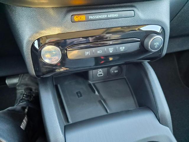Ford Kuga Titanium 243PS PHEV Automatik elektr. PanoDach Sitzheizung v+h Lenkradheizung Frontscheibe beheizb. Klimaautomatik Navi SYNC4 Apple CarPlay Android Auto Touchscreen PDC 4xKamera 2xKeyless 17"LM vollelektr. Reichweite 66KM 