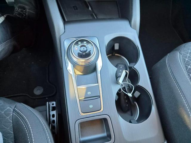 Ford Kuga Titanium 243PS PHEV Automatik elektr. PanoDach Sitzheizung v+h Lenkradheizung Frontscheibe beheizb. Klimaautomatik Navi SYNC4 Apple CarPlay Android Auto Touchscreen PDC 4xKamera 2xKeyless 17"LM vollelektr. Reichweite 66KM 