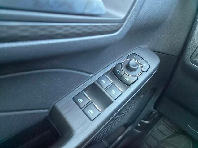 Ford Kuga Titanium 243PS PHEV Automatik elektr. PanoDach Sitzheizung v+h Lenkradheizung Frontscheibe beheizb. Klimaautomatik Navi SYNC4 Apple CarPlay Android Auto Touchscreen PDC 4xKamera 2xKeyless 17"LM vollelektr. Reichweite 66KM 