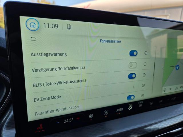 Ford Kuga Titanium 243PS PHEV Automatik elektr. PanoDach Sitzheizung v+h Lenkradheizung Frontscheibe beheizb. Klimaautomatik Navi SYNC4 Apple CarPlay Android Auto Touchscreen PDC 4xKamera 2xKeyless 17"LM vollelektr. Reichweite 66KM 