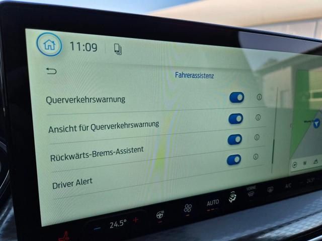 Ford Kuga Titanium 243PS PHEV Automatik elektr. PanoDach Sitzheizung v+h Lenkradheizung Frontscheibe beheizb. Klimaautomatik Navi SYNC4 Apple CarPlay Android Auto Touchscreen PDC 4xKamera 2xKeyless 17"LM vollelektr. Reichweite 66KM 