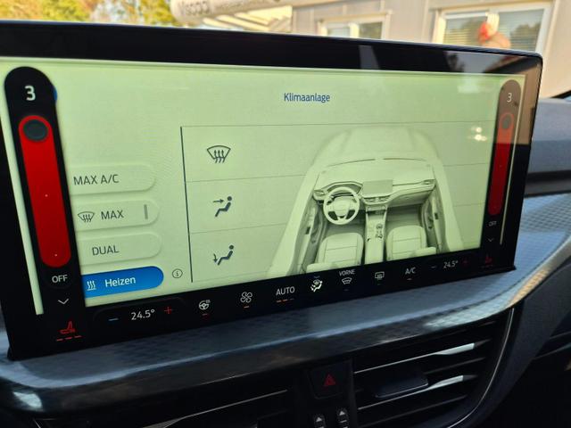 Ford Kuga Titanium 243PS PHEV Automatik elektr. PanoDach Sitzheizung v+h Lenkradheizung Frontscheibe beheizb. Klimaautomatik Navi SYNC4 Apple CarPlay Android Auto Touchscreen PDC 4xKamera 2xKeyless 17"LM vollelektr. Reichweite 66KM 