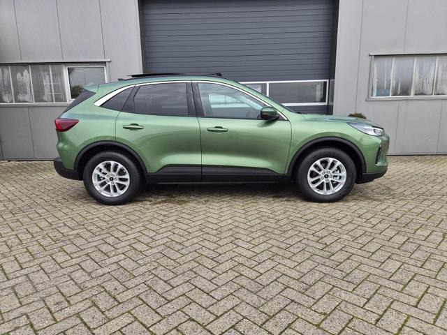 Ford Kuga Titanium 243PS PHEV Automatik schwenkb. AHK elektr. PanoDach Sitzheizung v+h Lenkradheizung Frontscheibe beheizb. Klimaautomatik Navi SYNC4 Apple CarPlay Android Auto Touchscreen PDC 4xKamera 2xKeyless 17"LM vollelektr. Reichweite 66KM 