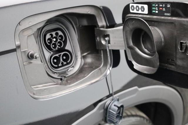 Skoda Elroq 85 Sportline 286PS Automatik schwenkb. AHK Teil-Leder Klimaautomatik Sitzheizung v+h Lenkradheizung Frontscheibe beheizb. ACC R&uuml;ckf.Kamera PDC wireless Apple Carplay Android Auto 2xKeyless 20-LM vollelektr. Reichweite 561Km 