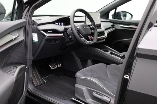 Skoda Elroq 85 Sportline 286PS Automatik schwenkb. AHK Teil-Leder Klimaautomatik Sitzheizung v+h Lenkradheizung Frontscheibe beheizb. ACC R&uuml;ckf.Kamera PDC wireless Apple Carplay Android Auto 2xKeyless 20-LM vollelektr. Reichweite 561Km 