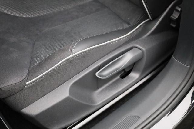 Skoda Elroq 85 Sportline 286PS Automatik schwenkb. AHK Teil-Leder Klimaautomatik Sitzheizung v+h Lenkradheizung Frontscheibe beheizb. ACC R&uuml;ckf.Kamera PDC wireless Apple Carplay Android Auto 2xKeyless 20-LM vollelektr. Reichweite 561Km 