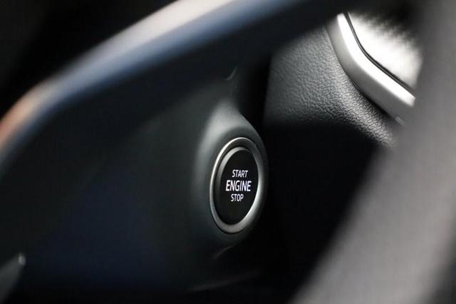 Skoda Elroq 85 Sportline 286PS Automatik schwenkb. AHK Teil-Leder Klimaautomatik Sitzheizung v+h Lenkradheizung Frontscheibe beheizb. ACC R&uuml;ckf.Kamera PDC wireless Apple Carplay Android Auto 2xKeyless 20-LM vollelektr. Reichweite 561Km 