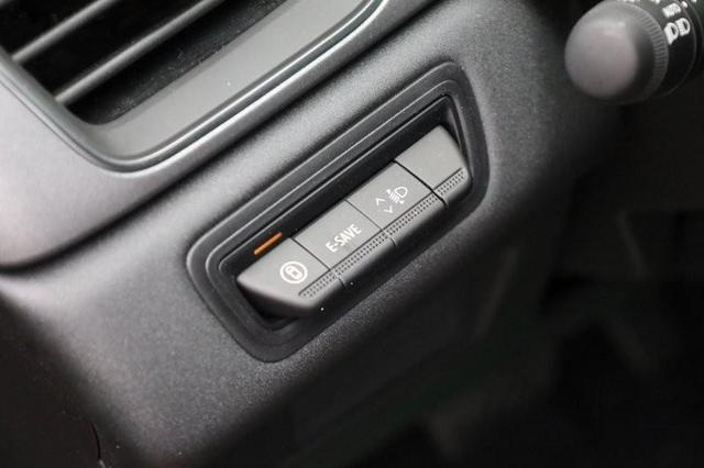 Renault Captur Techno 1.8 E-TECH Full Hybrid 158PS Automatik Sitzheizung Lenkradheizung R&uuml;ckf.Kamera PDC v+h Klimaautomatik Navi abged.Scheiben Apple CarPlay Android Auto 2xKeyless 18"LM 
