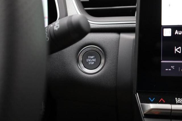 Renault Captur Techno 1.8 E-TECH Full Hybrid 158PS Automatik Sitzheizung Lenkradheizung R&uuml;ckf.Kamera PDC v+h Klimaautomatik Navi abged.Scheiben Apple CarPlay Android Auto 2xKeyless 18"LM 