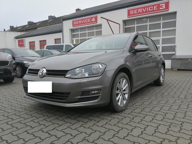 Volkswagen Golf - VII Lim. 110PS Lounge BMT Tempomat/SHZ/PDC/Climat./Sofort