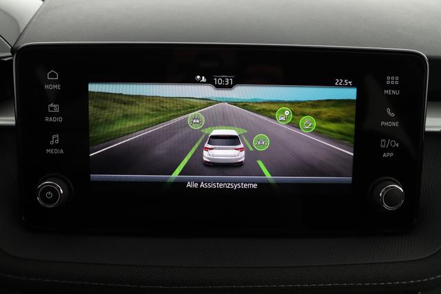 Skoda Fabia Selection 80PS - SHZ/App/Climatronic/LED/PDC/Ladeboden/5J. Garantie 