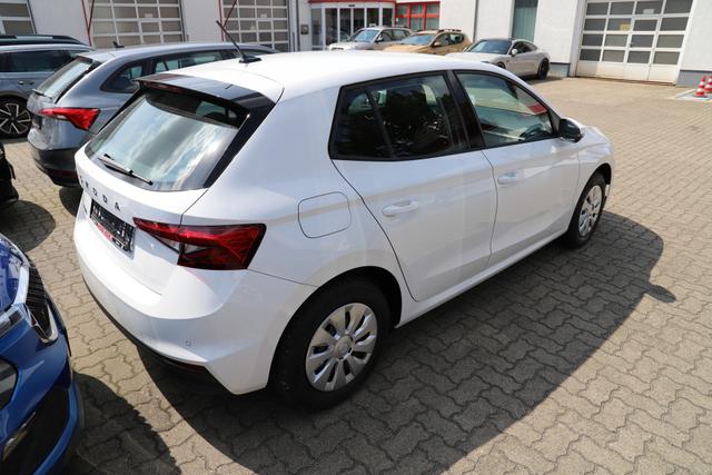 Skoda Fabia Selection 80PS - SHZ/App/Climatronic/LED/PDC/5J Garantie 