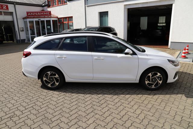 Hyundai i30 Kombi 1.5l DPI 96PS - Navi/RFK/PDC/App/Klima/Alu 