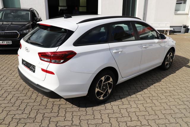 Hyundai i30 Kombi 1.5l DPI 96PS - Navi/RFK/PDC/App/Klima/Alu 