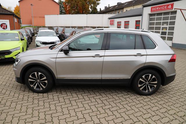 Volkswagen Tiguan IQ Drive 150PS TDI - Navi/AHK/Assistenz/17"/SHZ/8-fach 