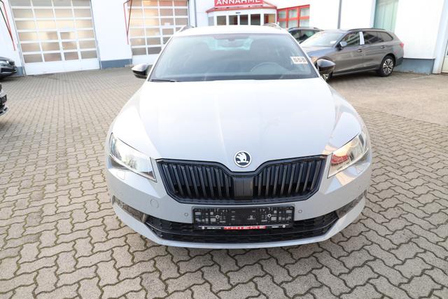 Skoda Superb Combi 2.0 TDI SportLine 4x4 - NAVI/KESSY/SHZ/PDC/APP 