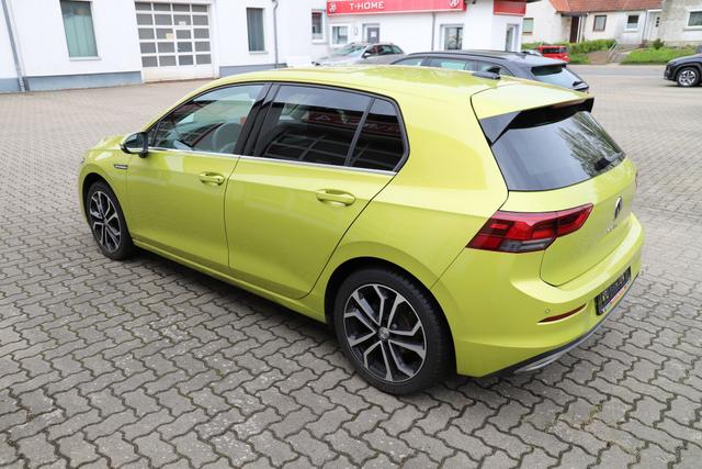 Volkswagen Golf Style 150PS TSI - RFK/ACC/SHZ/el.Sitz/1.Hd/8-fach 
