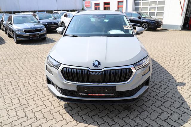 Skoda Karoq Selection 150PS TSI DSG - Navi/AHK/RFK/Lodge/KESSY/4J Garantie 