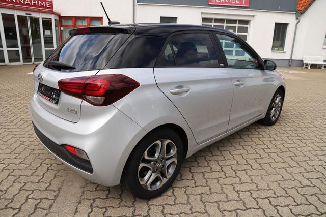 Hyundai i20 1.0l 101PS Automatik YES! Plus - NAVI/RFK/PDC/SHZ/LM/WR 