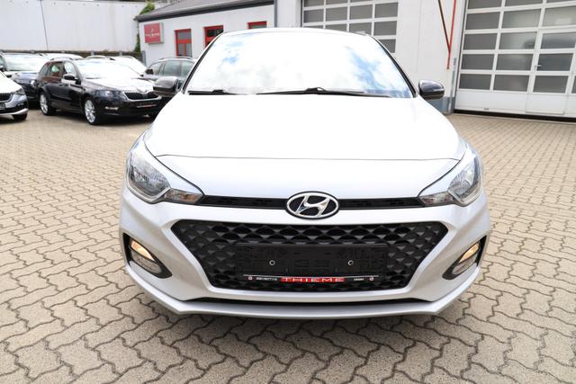 Hyundai i20 1.0l 101PS Automatik YES! Plus - NAVI/RFK/PDC/SHZ/LM/WR 